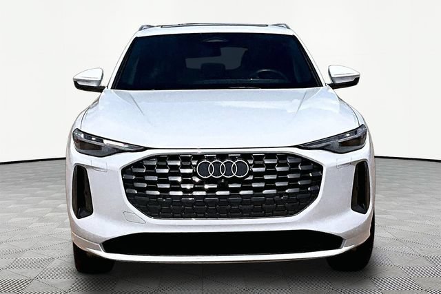 Certified 2025 Audi Q5 Premium w/ Premium Plus AWD/4WD image 3