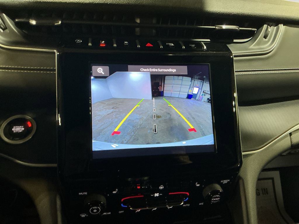 Used 2024 Jeep Grand Cherokee Laredo X w/ Luxury Tech Group I image 28