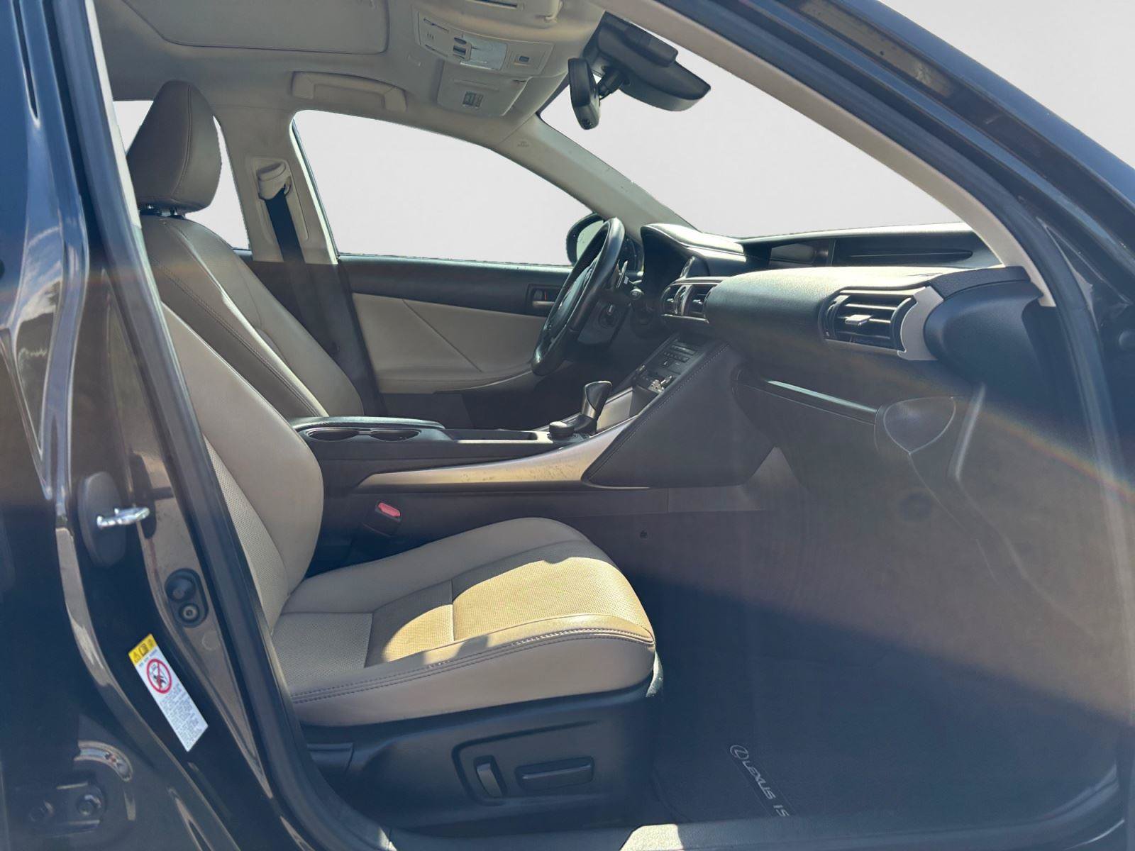 Used 2019 Lexus IS 300 w/ Premium Package RWD image 15