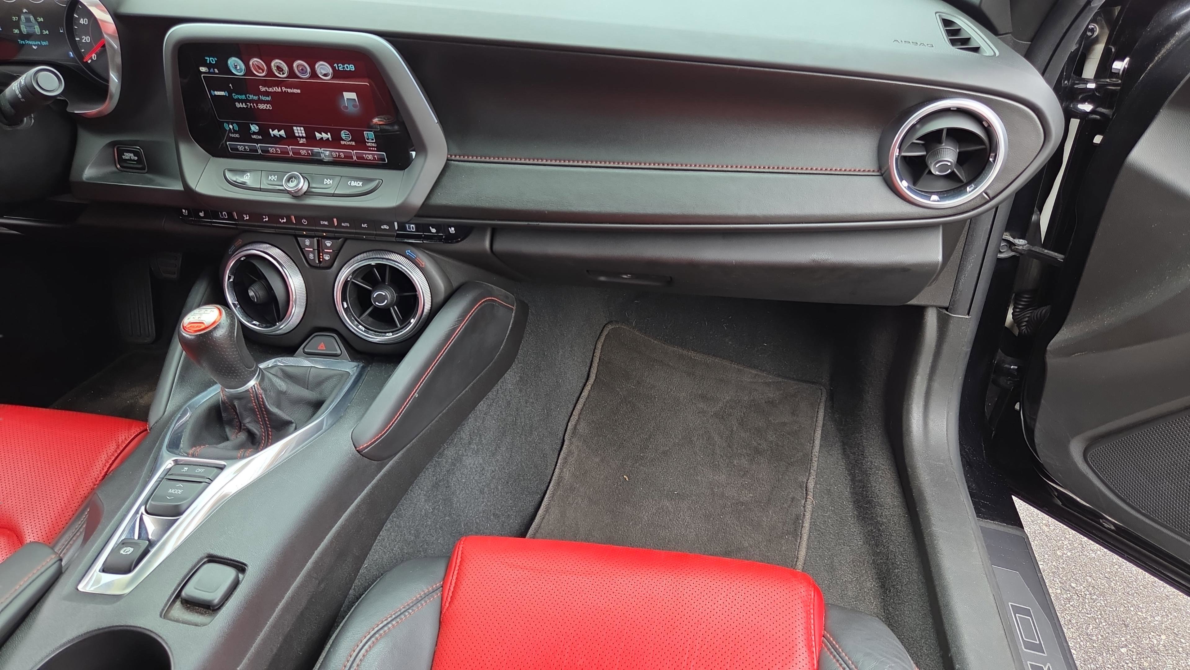 Used 2017 Chevrolet Camaro SS image 14