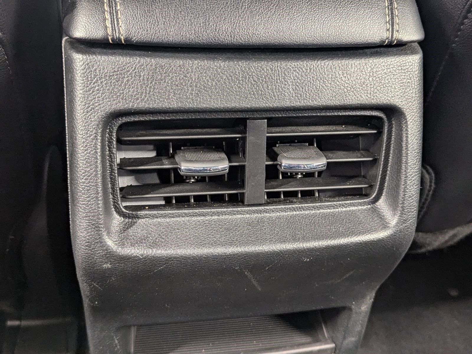 Used 2022 Ford Edge ST image 21