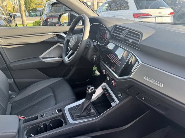Certified 2025 Audi Q3 2.0T Premium AWD/4WD image 27