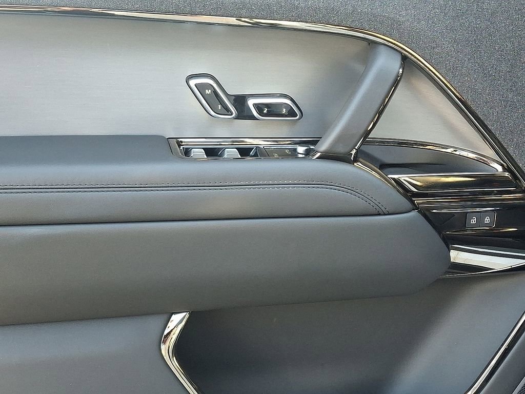 Used 2024 Land Rover Range Rover Sport Dynamic SE image 13