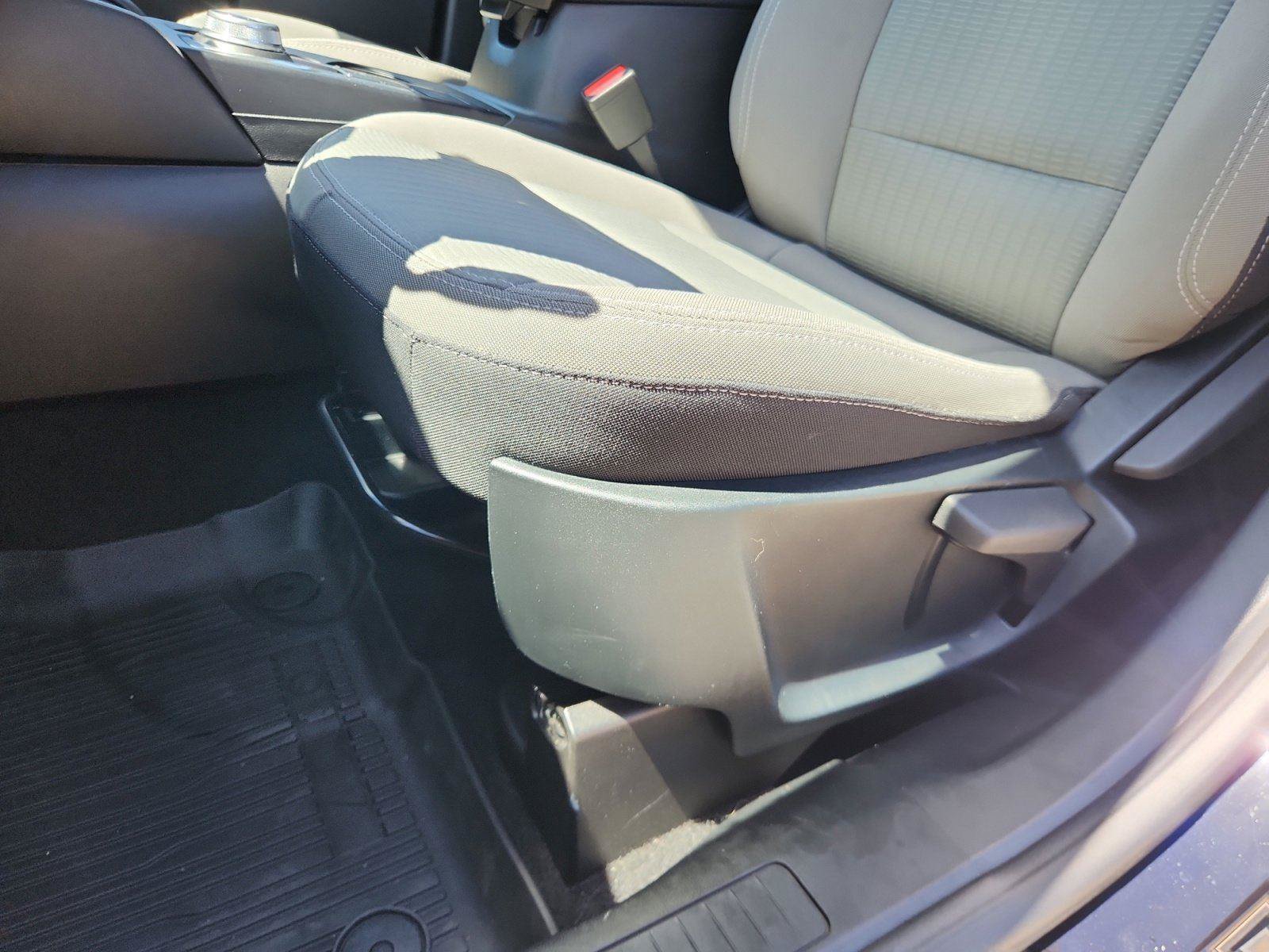 Certified 2022 Ford Escape S AWD/4WD image 15
