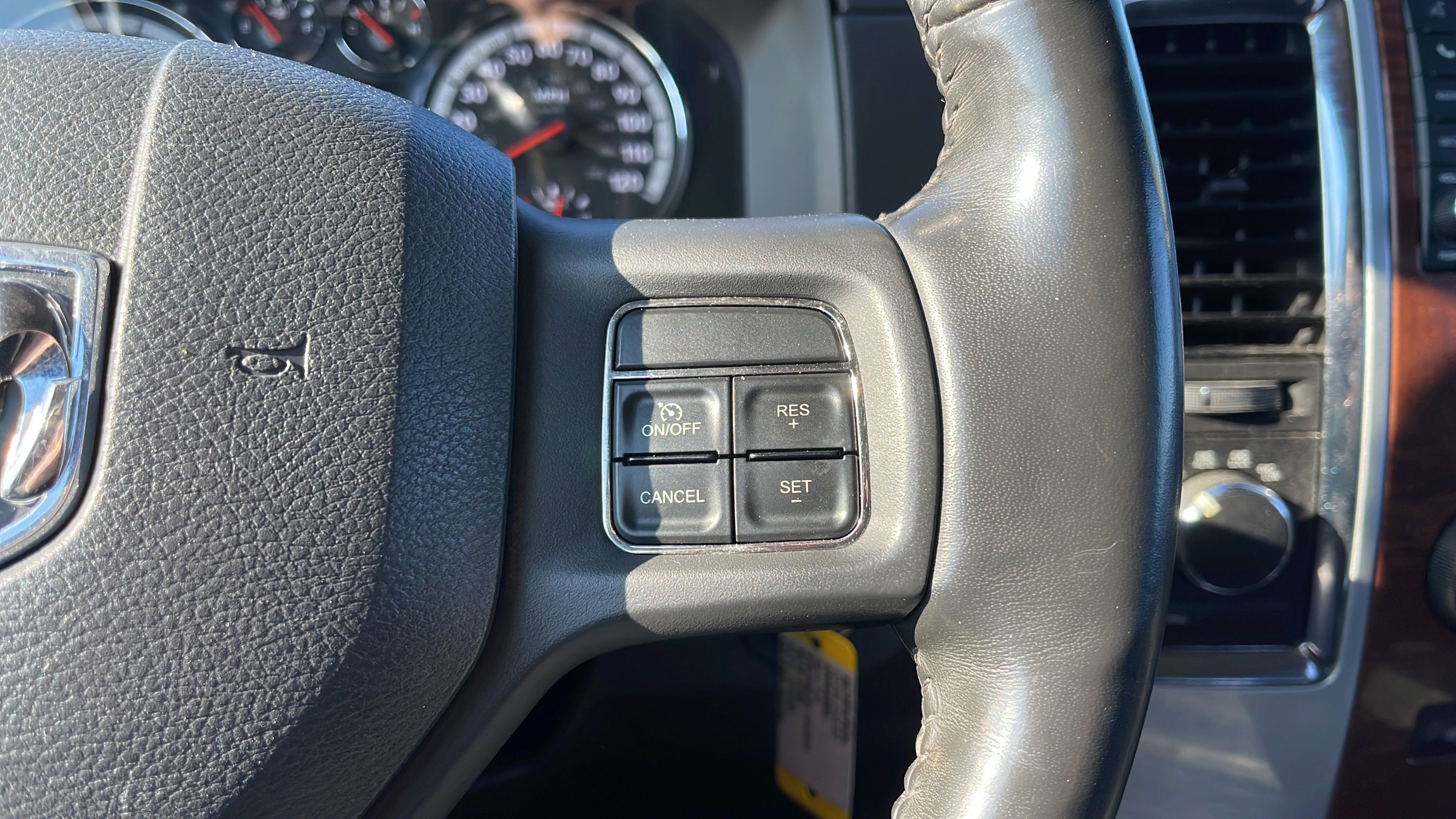 Used 2012 RAM 1500 Laramie image 11