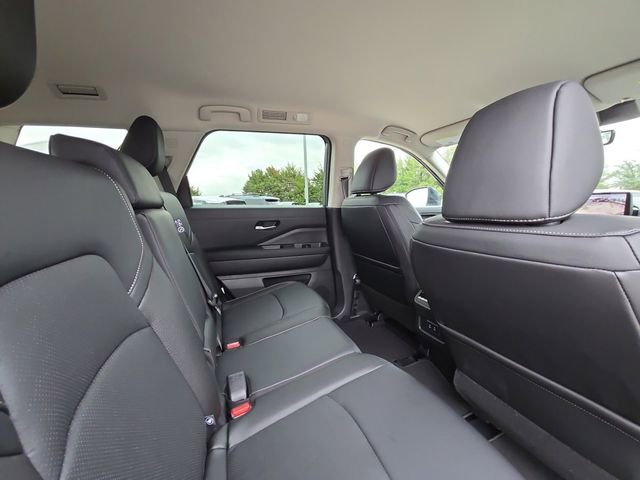 New 2026 Nissan Pathfinder SL image 29