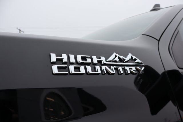 Used 2025 Chevrolet Silverado 2500 High Country w/ High Country Premium Package image 10