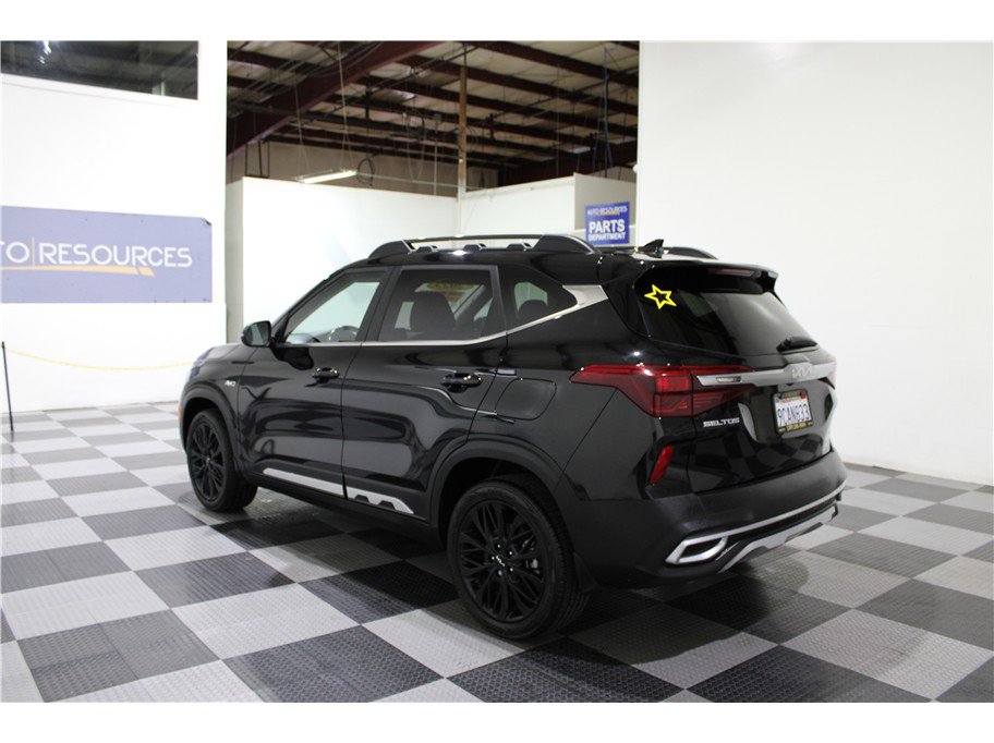 Used 2023 Kia Seltos Nightfall Edition image 6