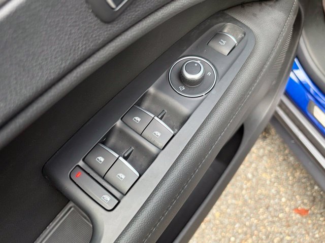 Used 2023 Alfa Romeo Stelvio Ti AWD/4WD image 19