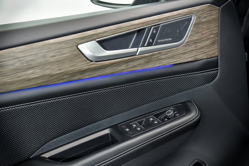 Certified 2025 Volkswagen Atlas SEL Premium R-Line image 16