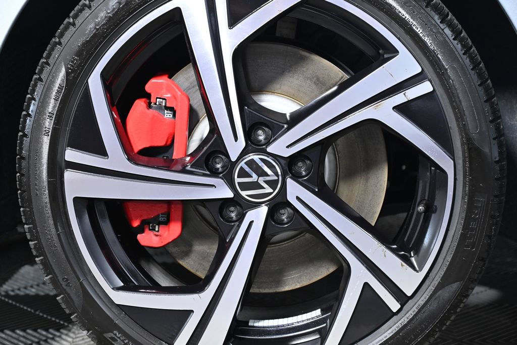 Used 2025 Volkswagen GTI SE FWD image 29