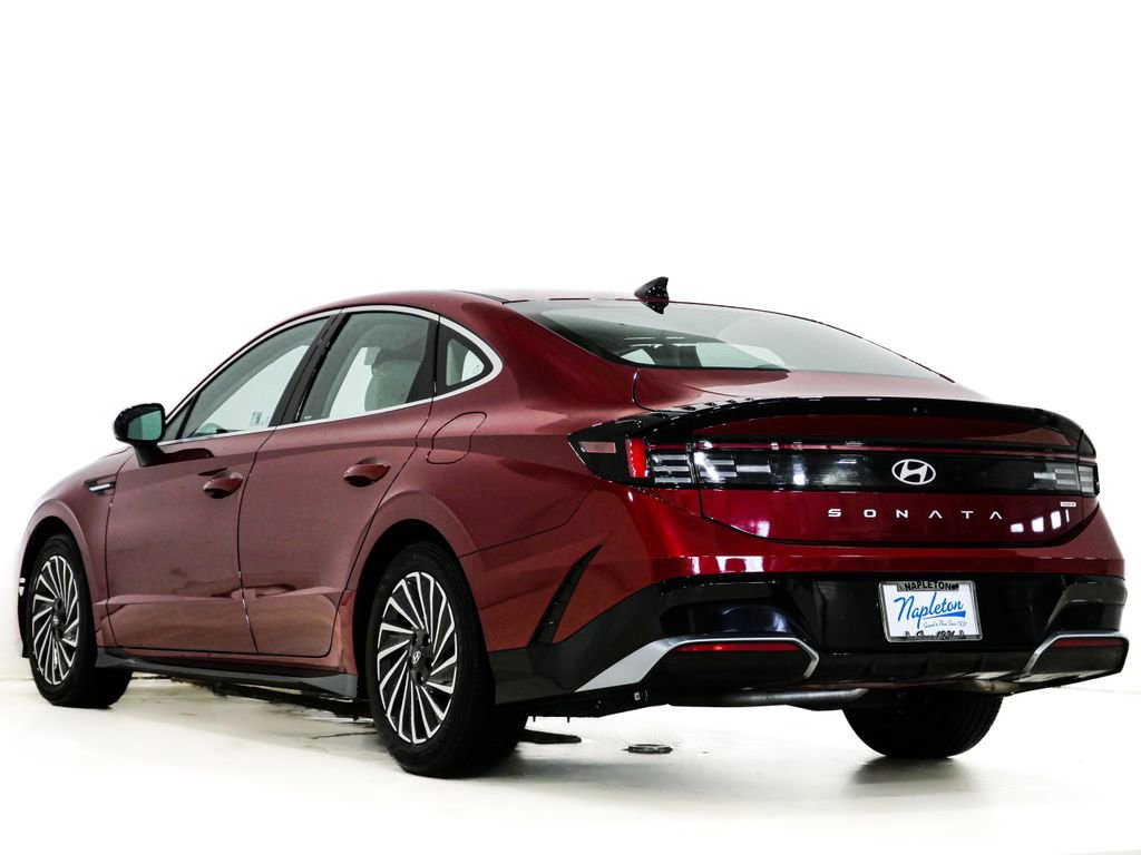 Used 2025 Hyundai Sonata SEL FWD image 8
