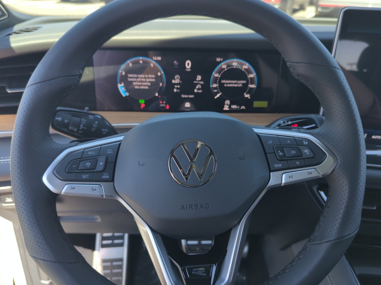 New 2026 Volkswagen Tiguan SEL R-Line image 9