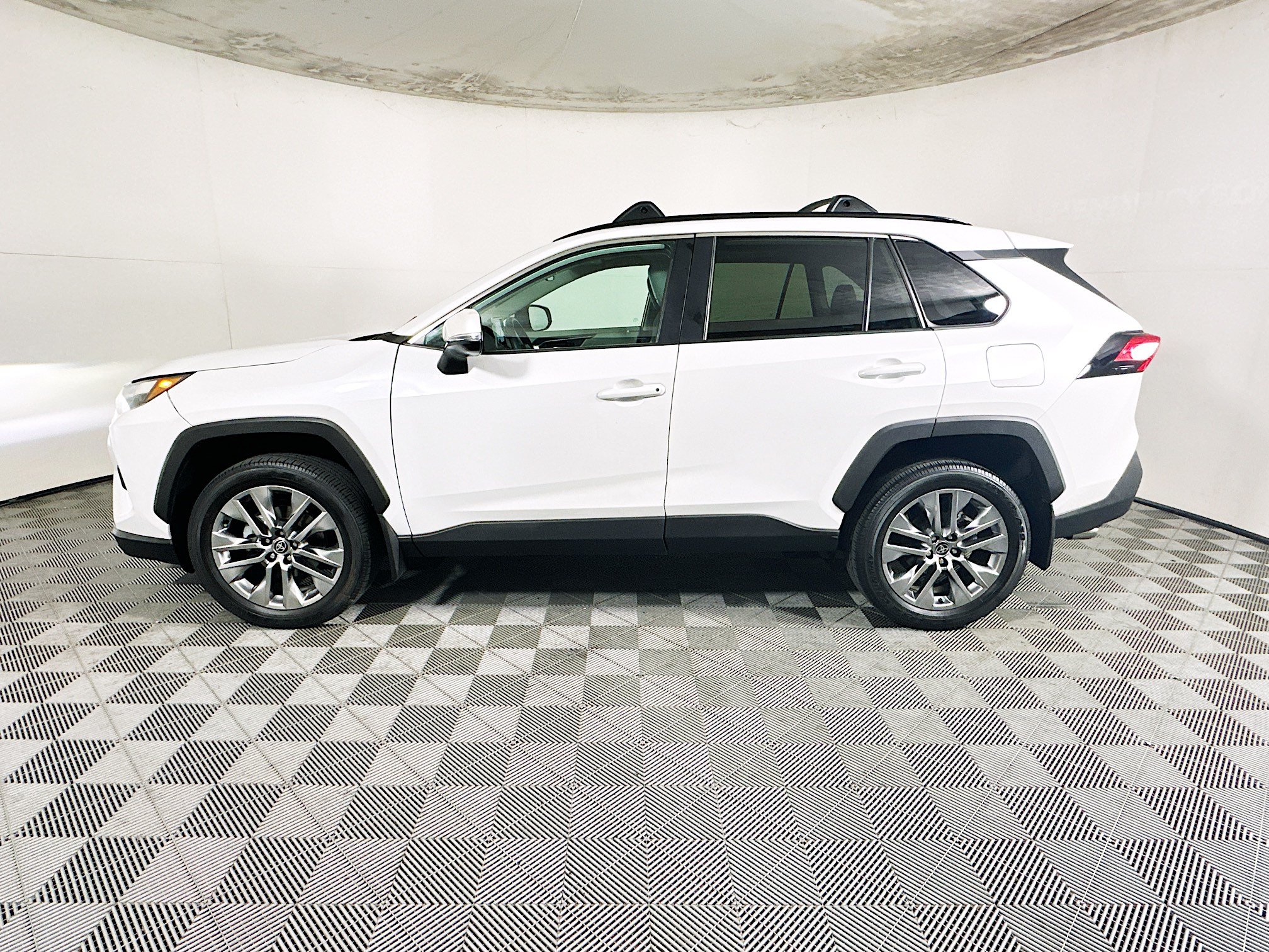 Used 2024 Toyota RAV4 XLE Premium w/ Weather Package FWD image 6