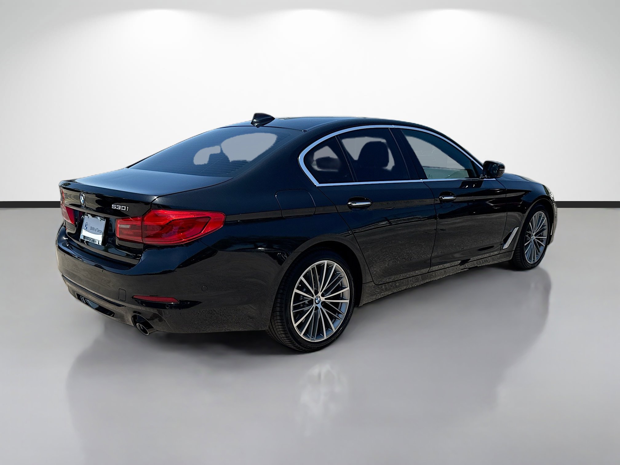 Used 2018 BMW 530i RWD image 3