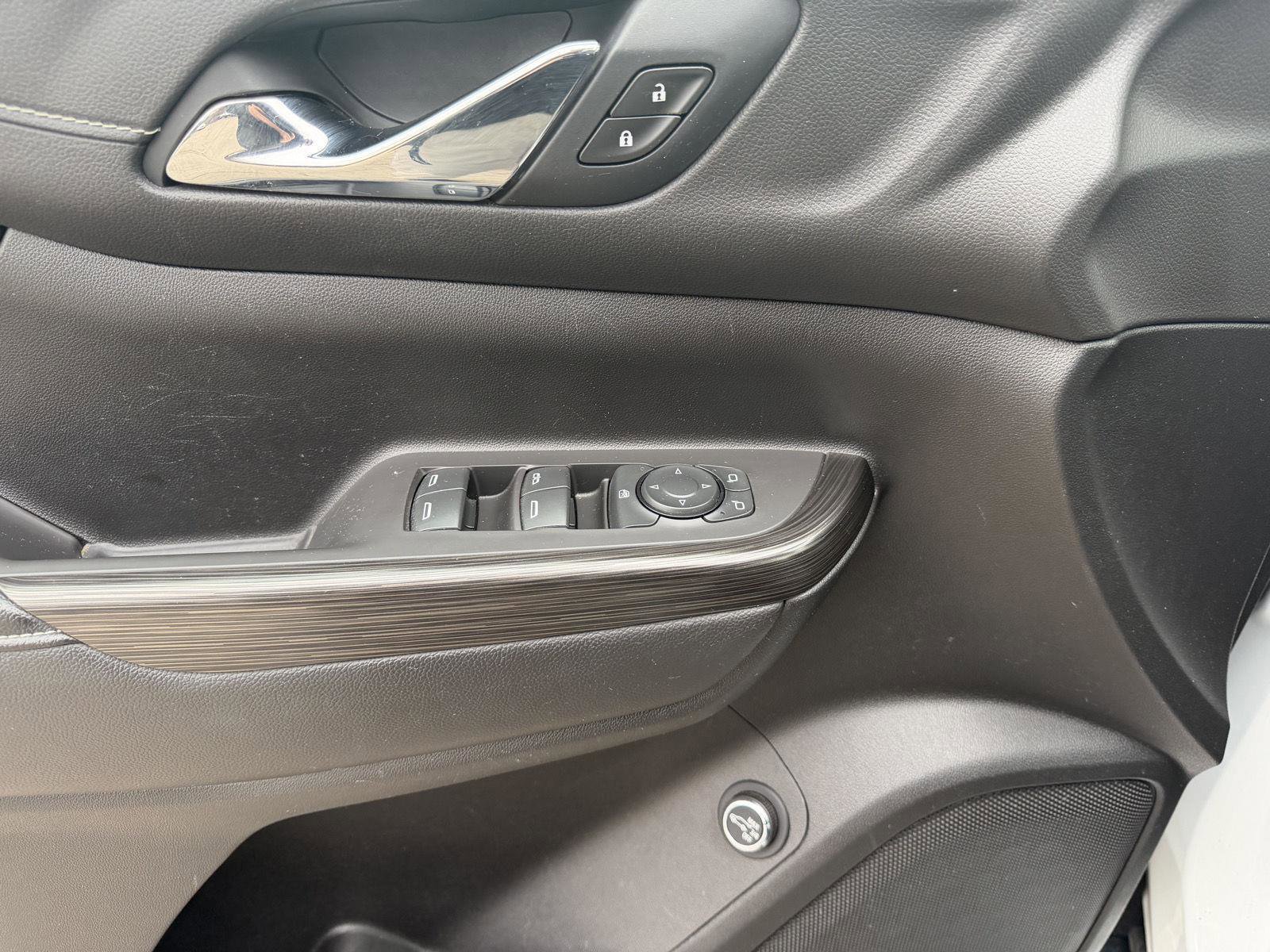 Used 2019 GMC Acadia SLT image 11