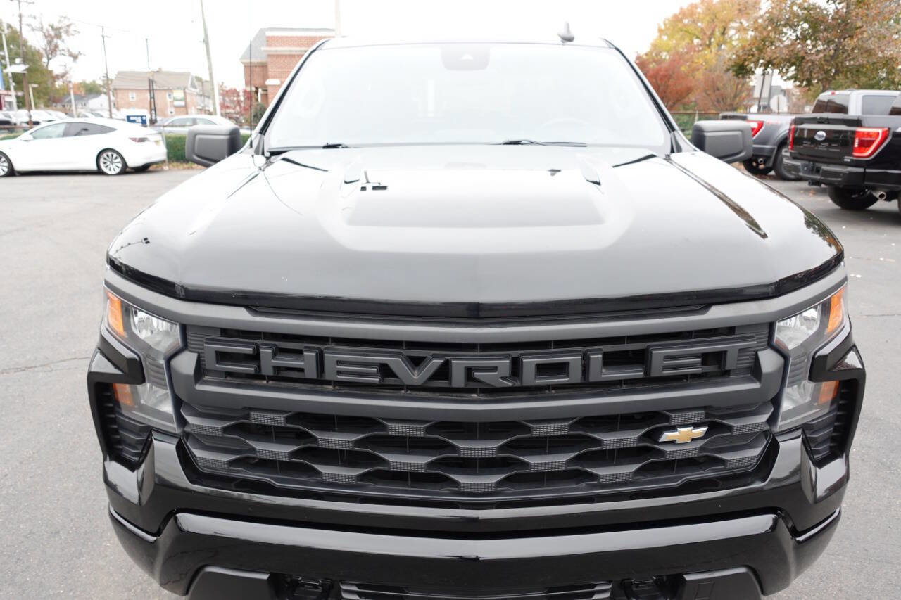 Used 2023 Chevrolet Silverado 1500 Custom image 6