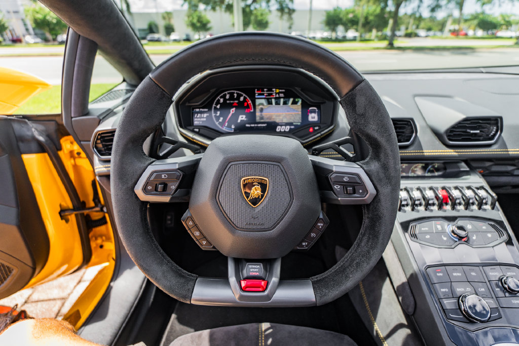 Used 2016 Lamborghini Huracan LP 610-4 AWD/4WD image 21
