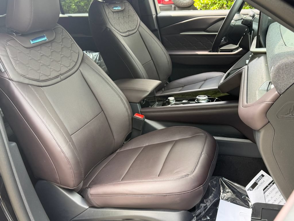 New 2026 Ford Explorer Platinum w/ LUX Leather Package AWD/4WD image 7