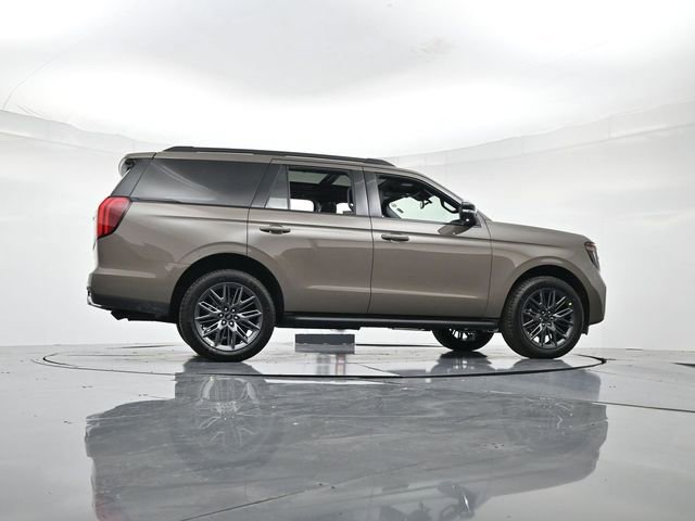 New 2026 Ford Expedition Platinum w/ Stealth Appearance Package image 31