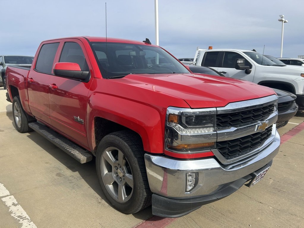 Used 2018 Chevrolet Silverado 1500 LT w/ Texas Edition image 13