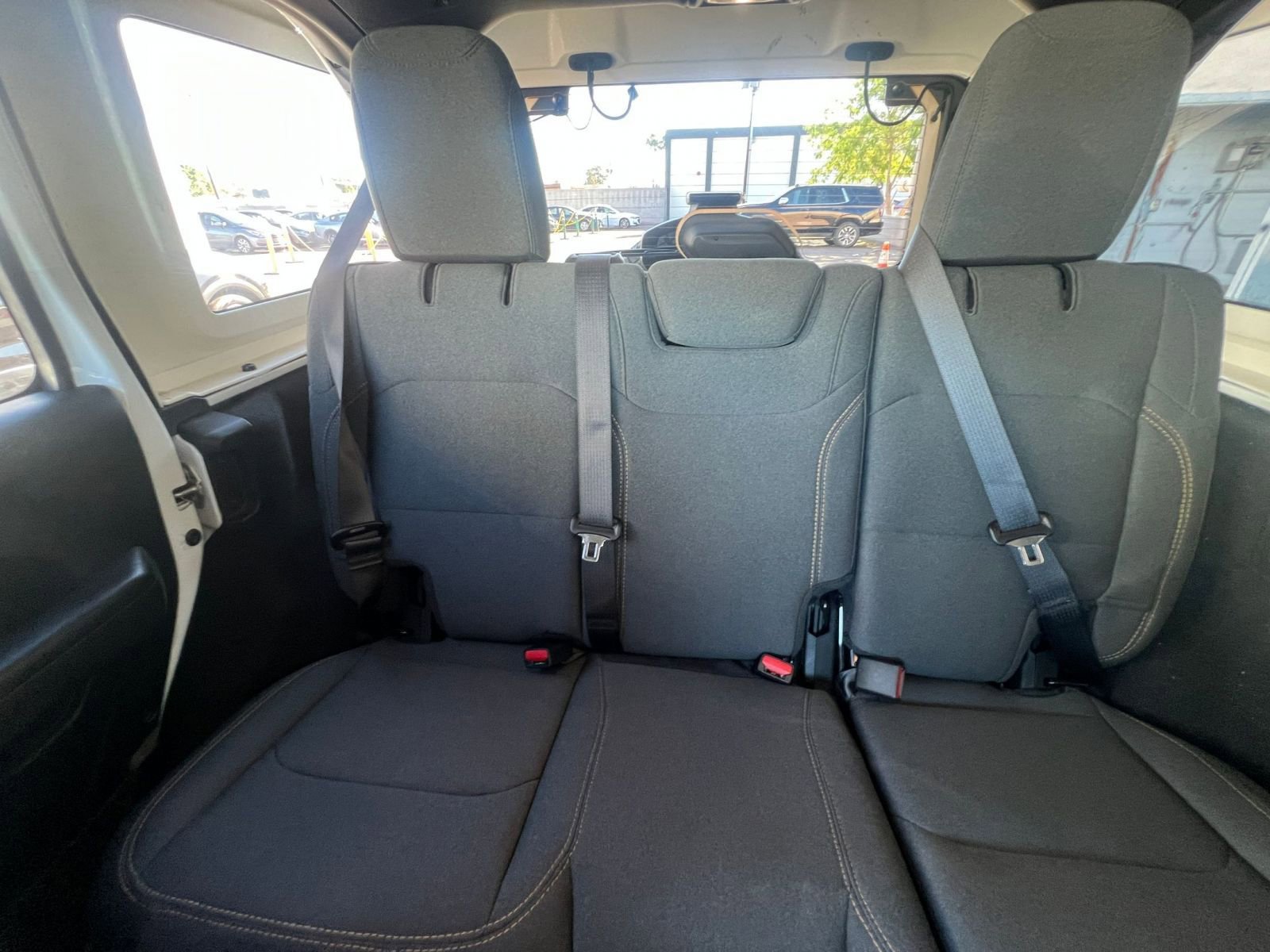 Used 2025 Jeep Wrangler Sport S image 38