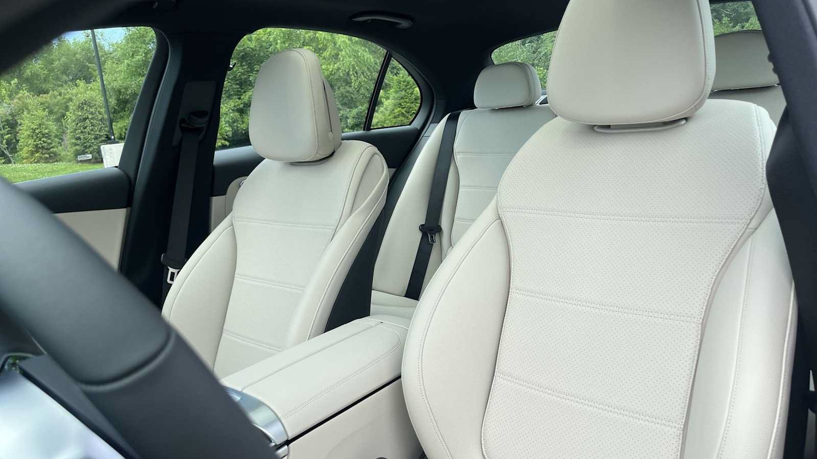 Used 2026 Mercedes-Benz C 300 4MATIC Sedan image 28