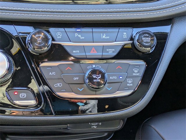 Certified 2026 Chrysler Pacifica Select image 20