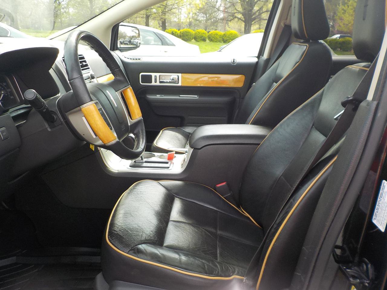 Used 2010 Lincoln MKX AWD image 22