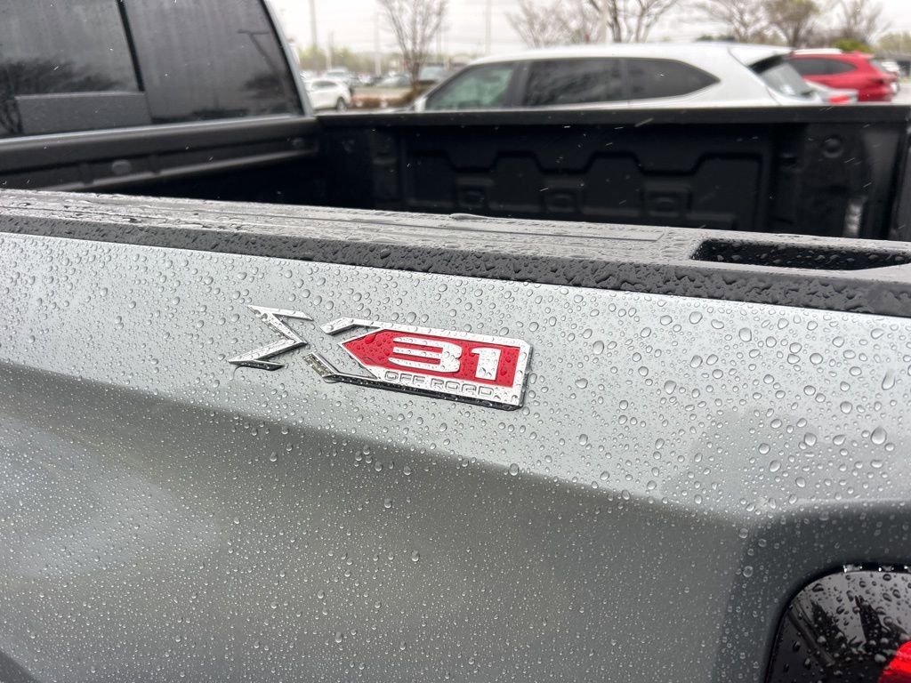 Used 2026 GMC Sierra 1500 SLT w/ SLT Premium Plus Package image 11