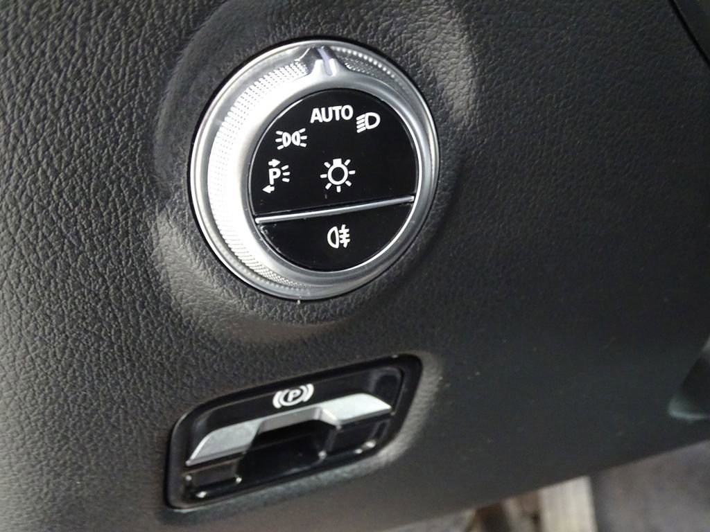 Used 2024 Mercedes-Benz C 300 Sedan image 21