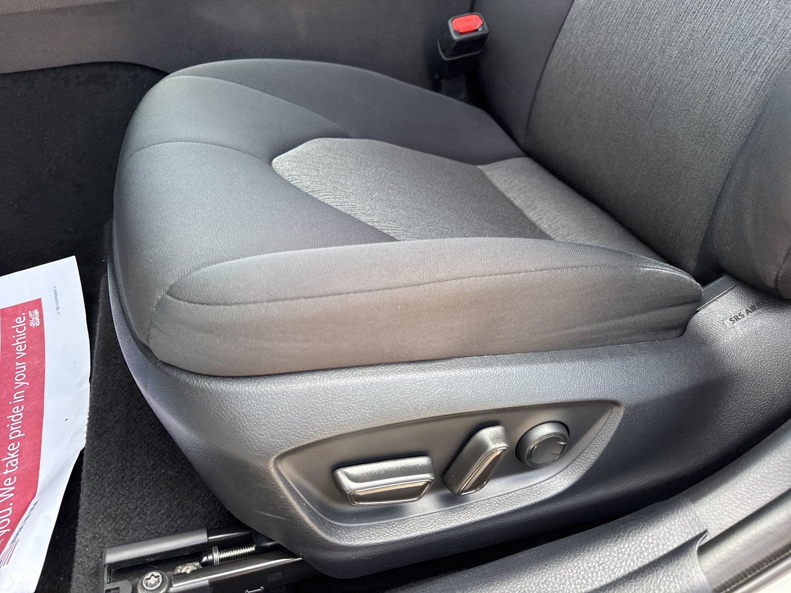 Used 2023 Toyota Camry LE FWD image 12