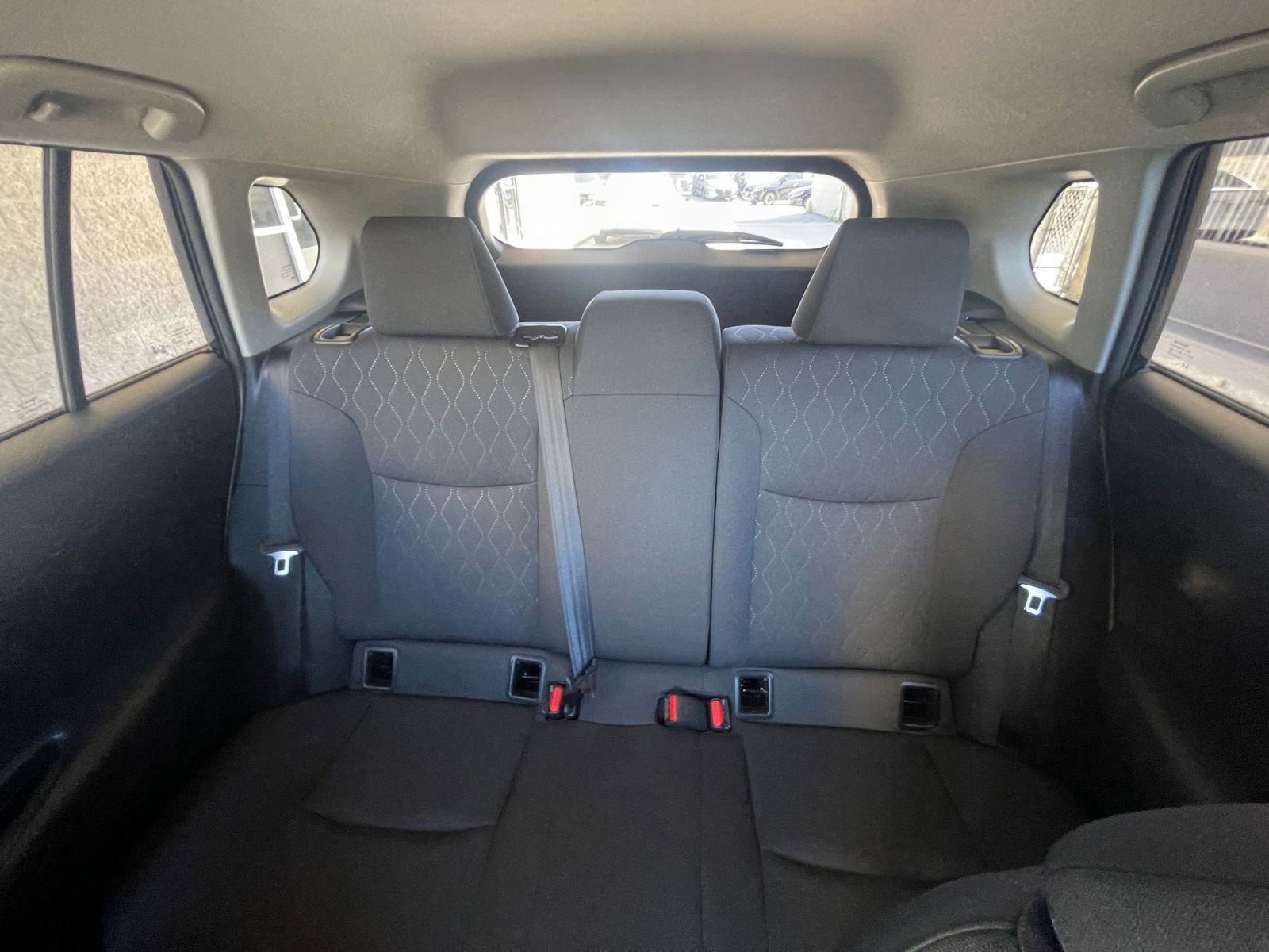 Used 2025 Toyota Corolla Cross LE FWD image 39