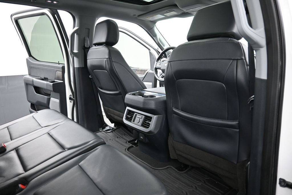 Used 2023 Ford F250 Lariat w/ Sport Appearance Package AWD/4WD image 12