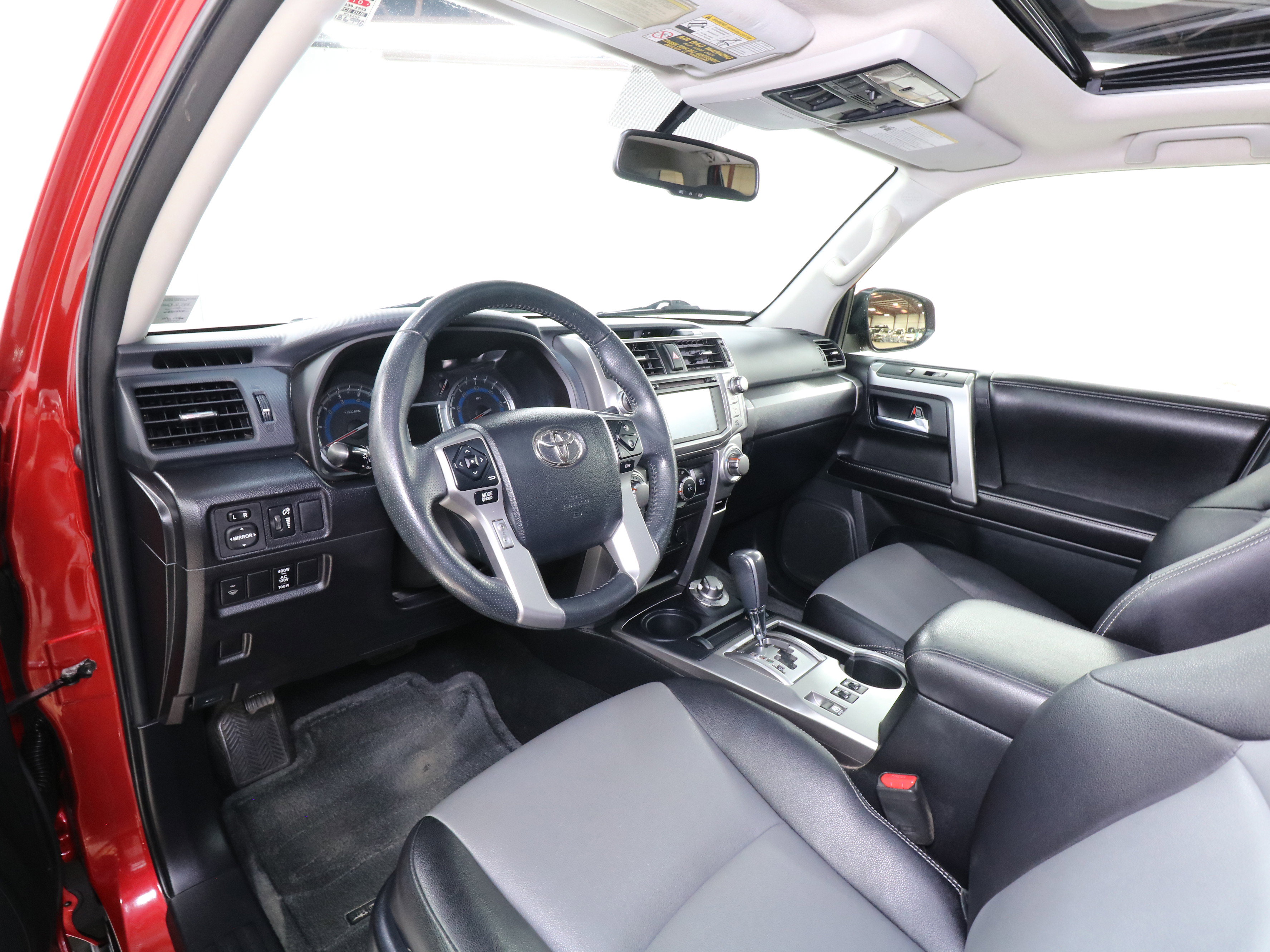 Used 2016 Toyota 4Runner SR5 image 9