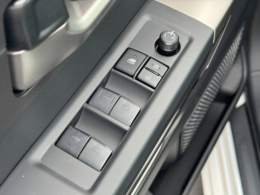 New 2026 Toyota Tundra SR5 image 13