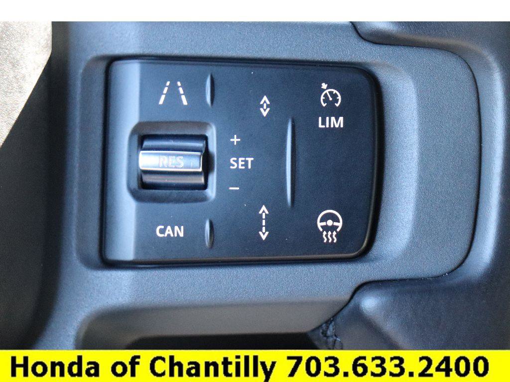 Used 2024 Land Rover Defender 110 X image 13