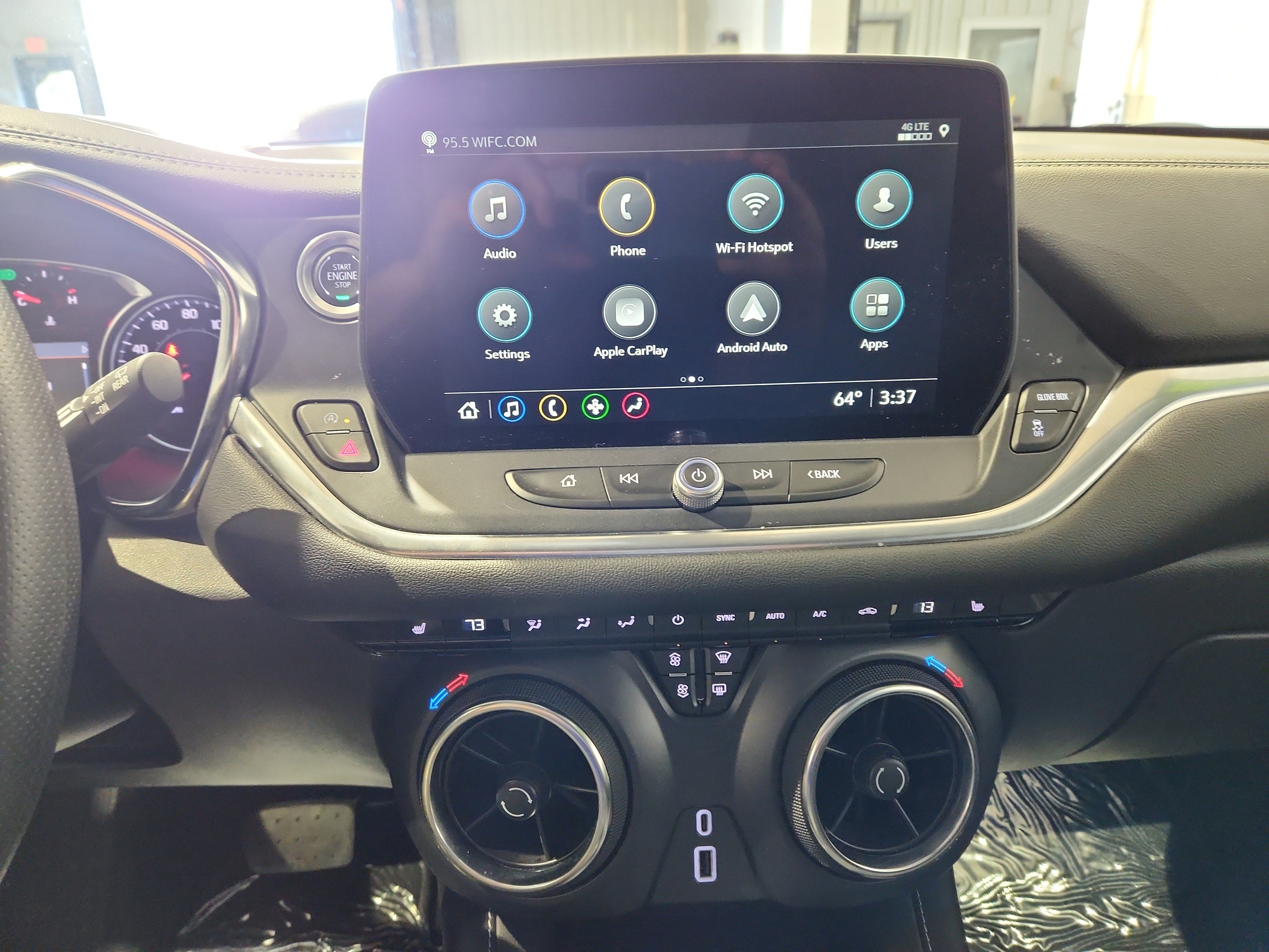 Used 2025 Chevrolet Blazer LT image 8