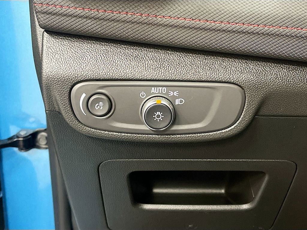 Used 2025 Chevrolet TrailBlazer RS w/ Convenience Package image 10