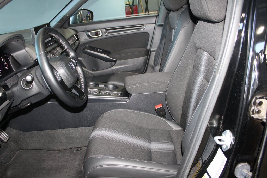 Used 2023 Honda Civic Sport image 12