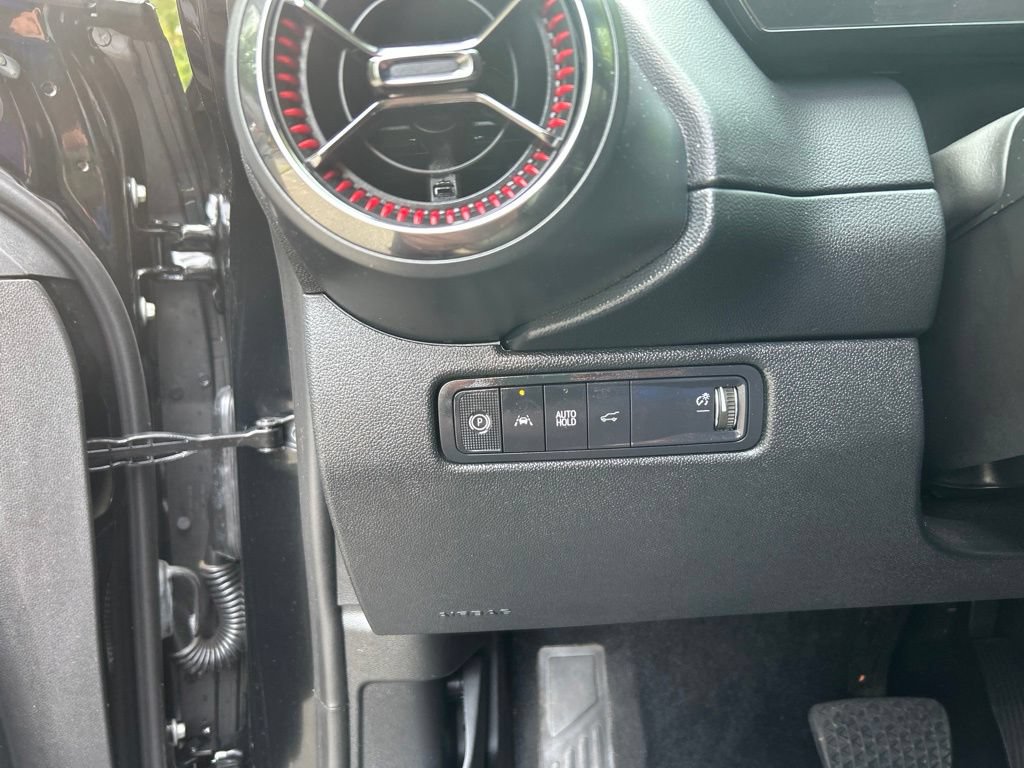 Used 2025 Chevrolet Equinox EV RS FWD image 25