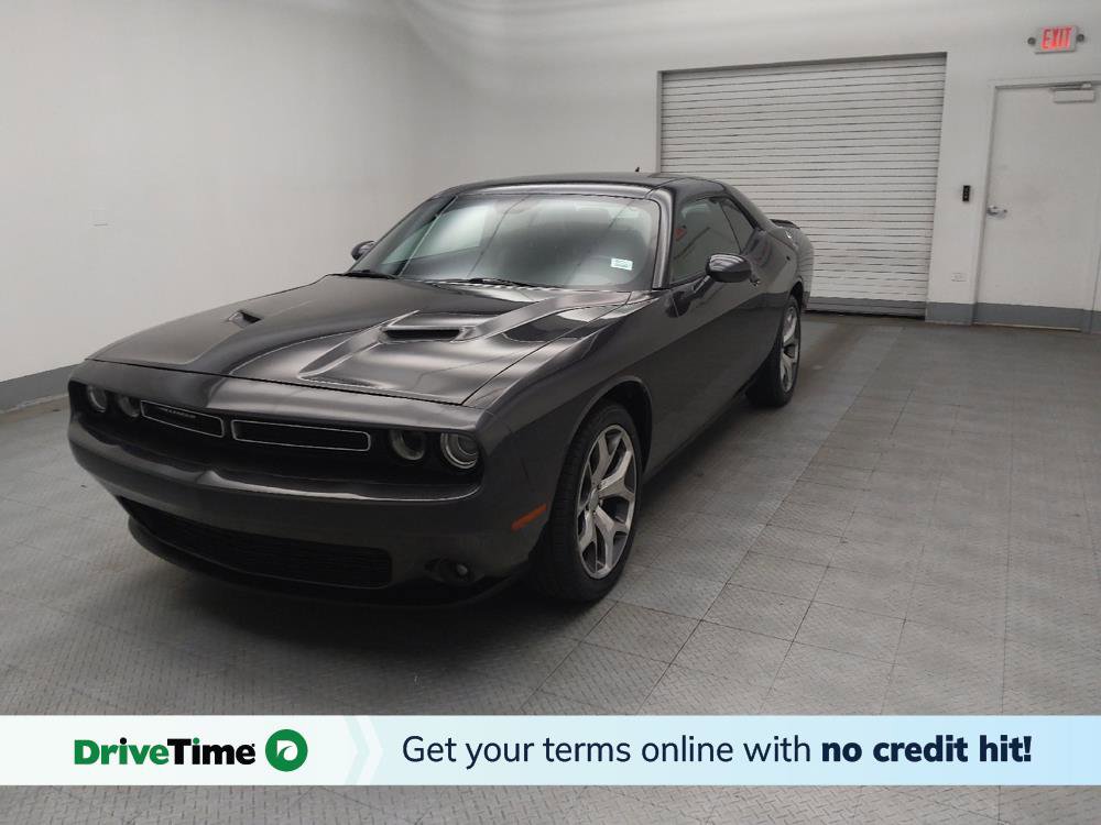 Used 2015 Dodge Challenger SXT Plus image 1