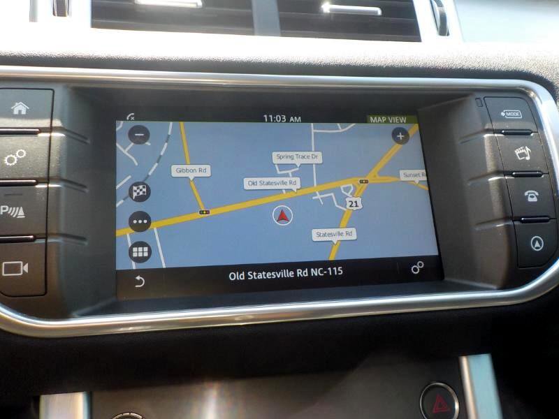 Used 2017 Land Rover Range Rover Evoque SE image 14