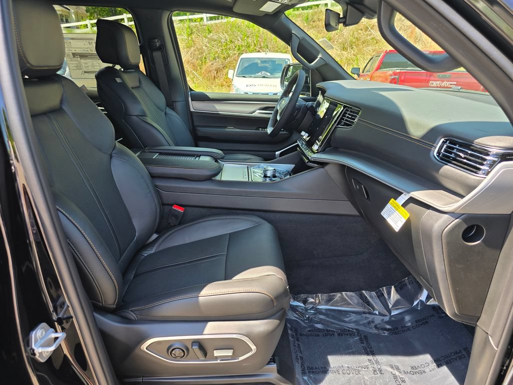 New 2026 Jeep Grand Wagoneer L 4WD image 27