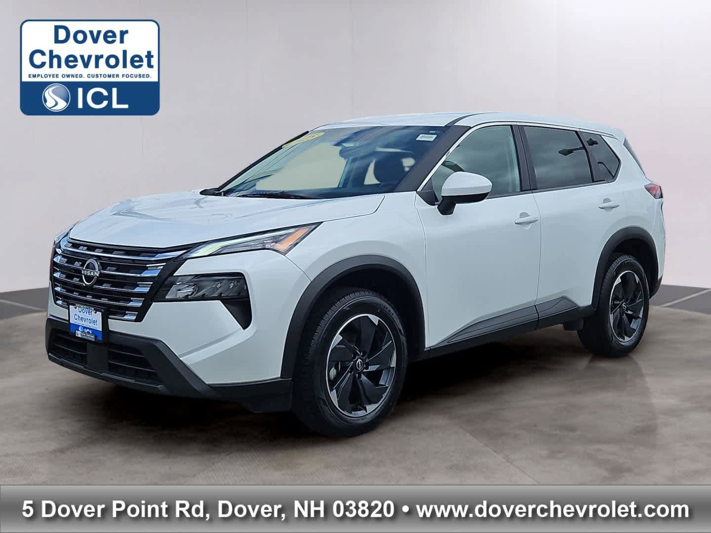 Used 2025 Nissan Rogue SV image 1