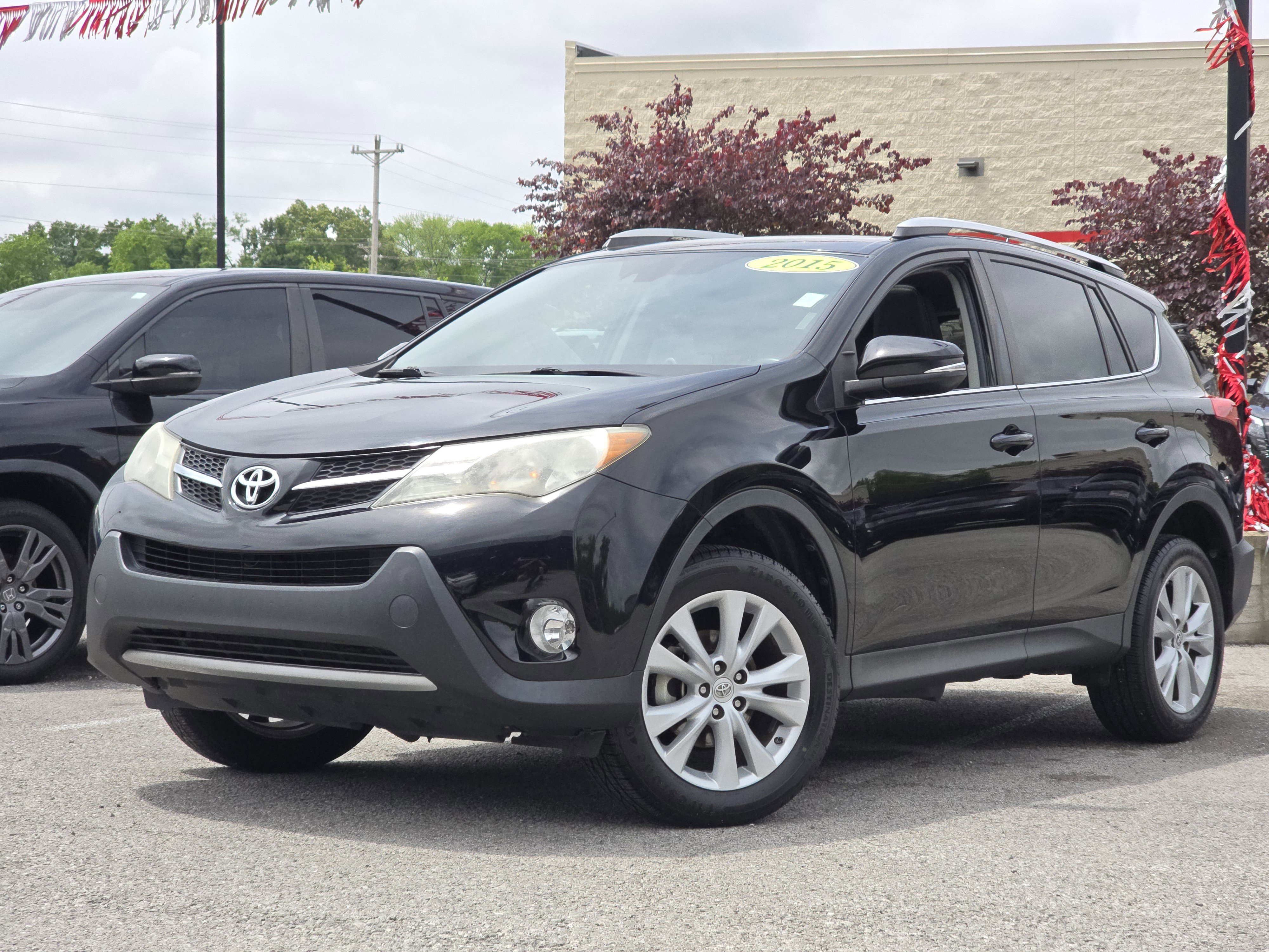 Used 2015 Toyota RAV4 Limited w/ Technology Package FWD image 2