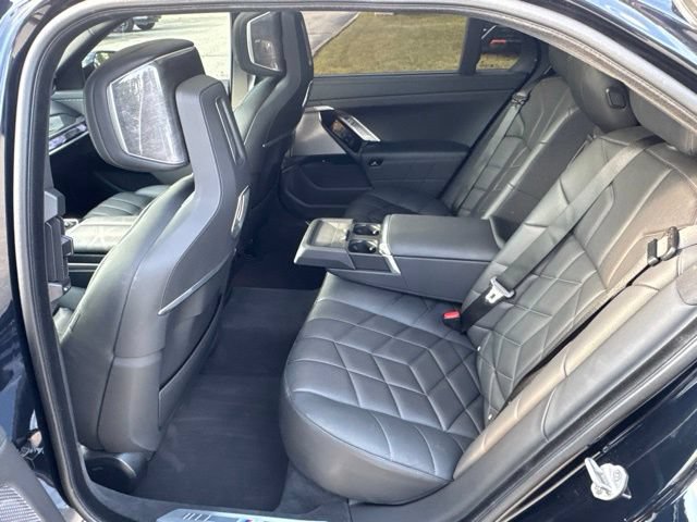 Used 2025 BMW 740i xDrive AWD/4WD image 69
