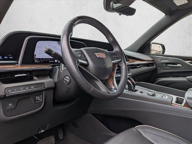 Used 2024 Cadillac Escalade Premium Luxury image 9