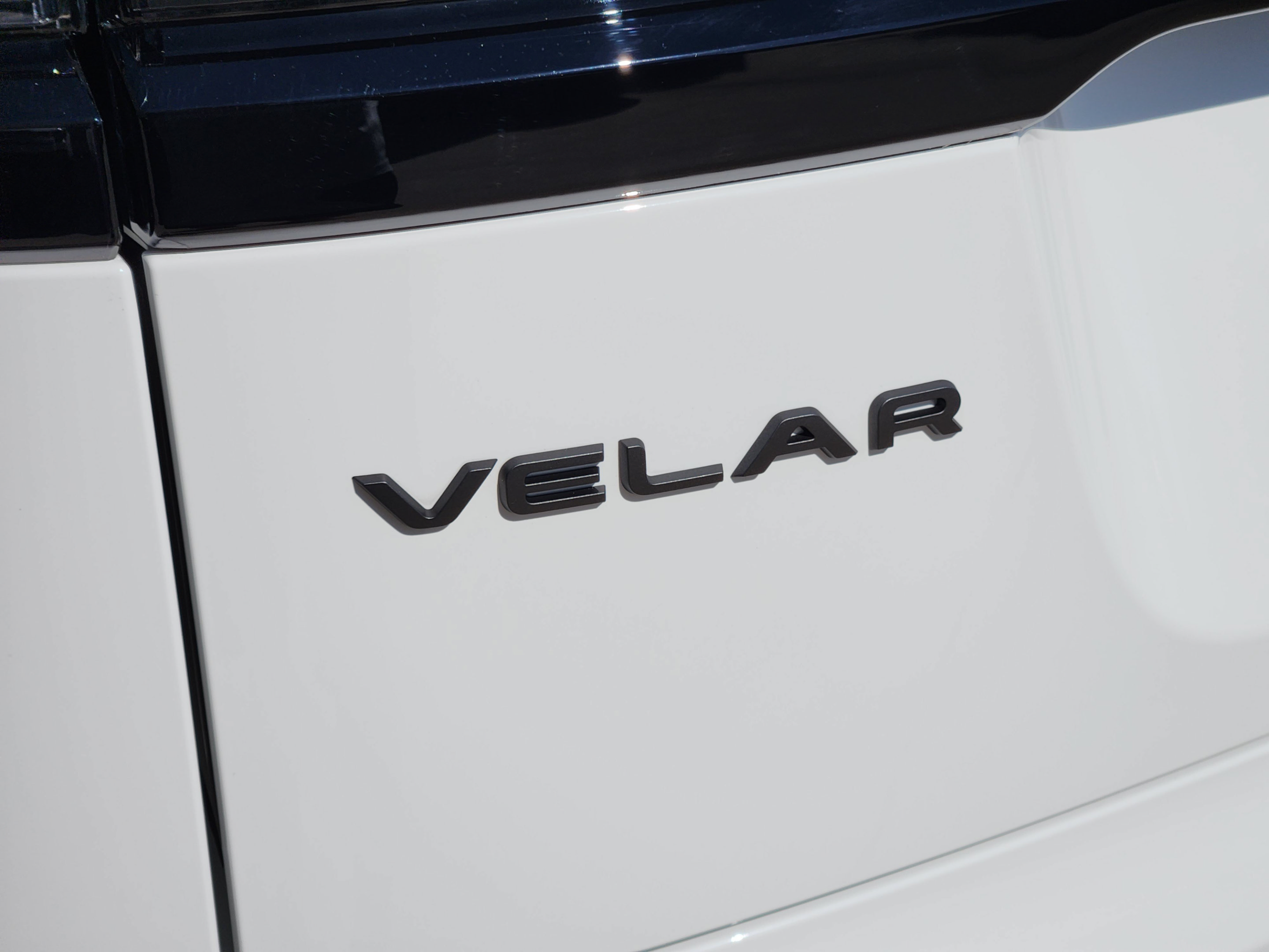 New 2026 Land Rover Range Rover Velar Belgravia AWD/4WD image 34