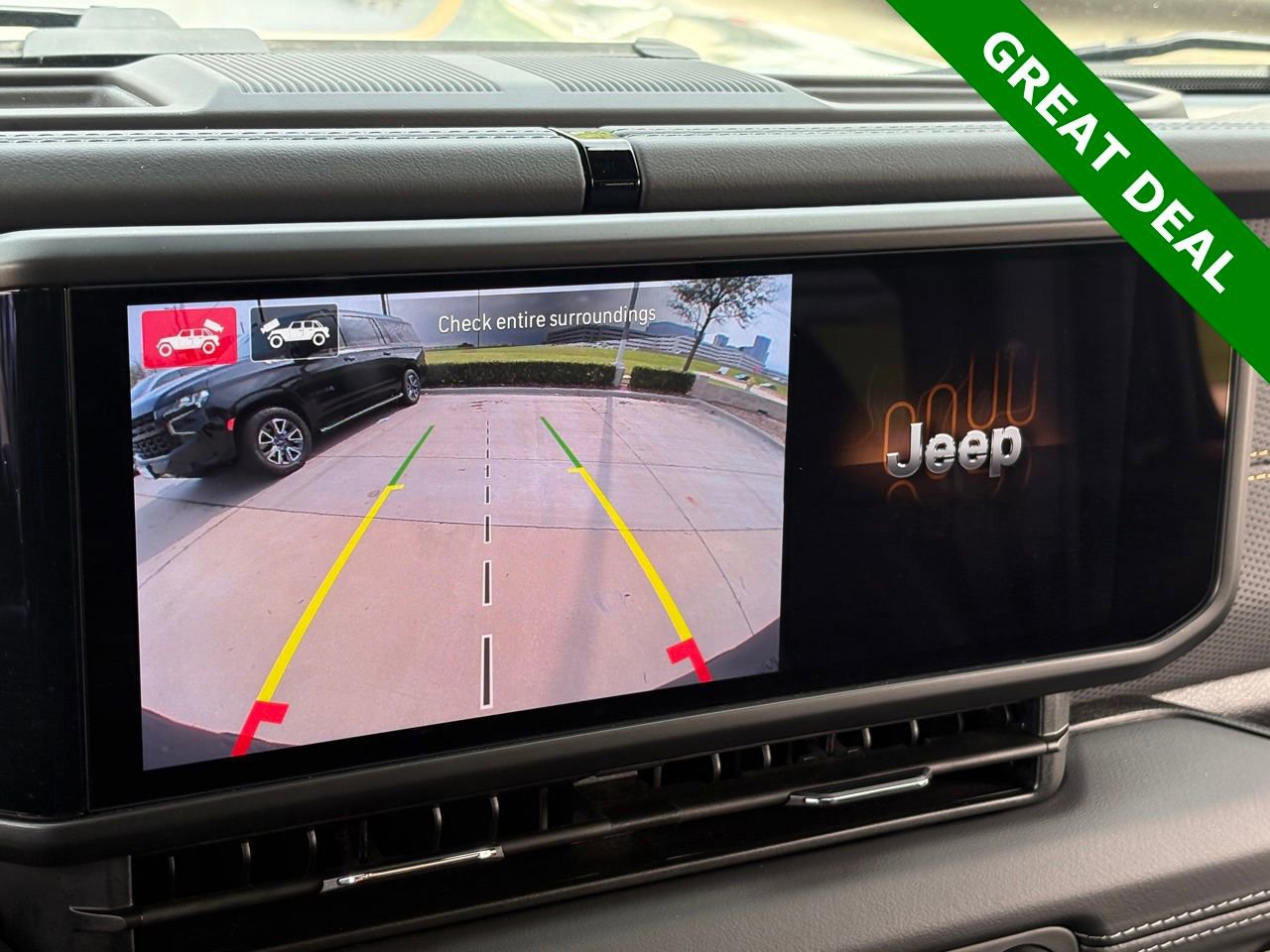 Used 2025 Jeep Wrangler Unlimited Rubicon 392 image 32